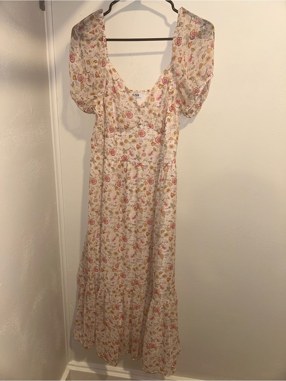 Floral Puff-Sleeve Maxi Dress in Cream and Pink